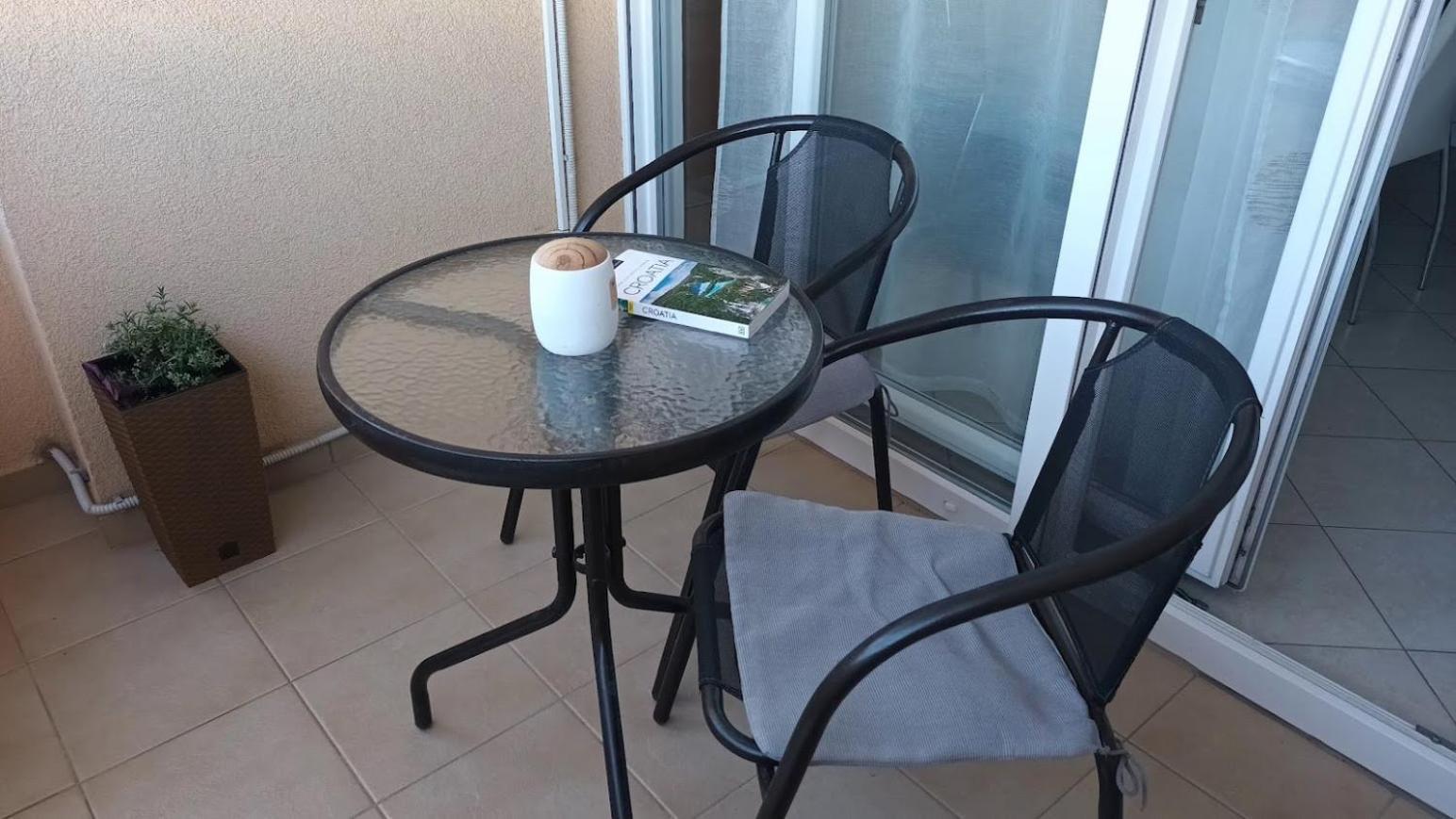 Apartman Sandra -Private Parking And Garden Zadar Dış mekan fotoğraf